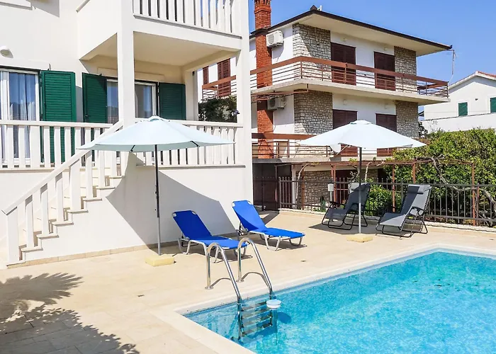 Zlatan By Interhome Стари Град